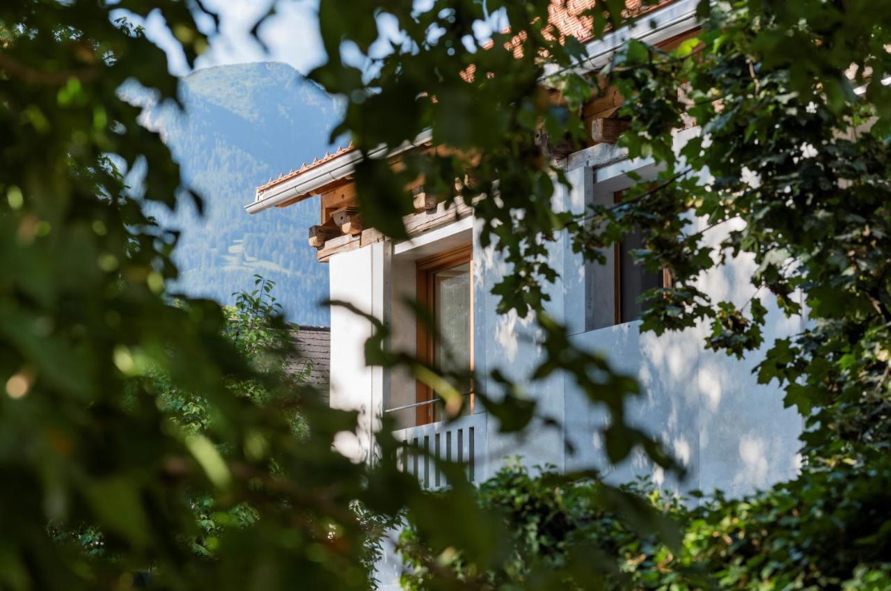 Отель Casa Caminada Furstenaubruck Экстерьер фото